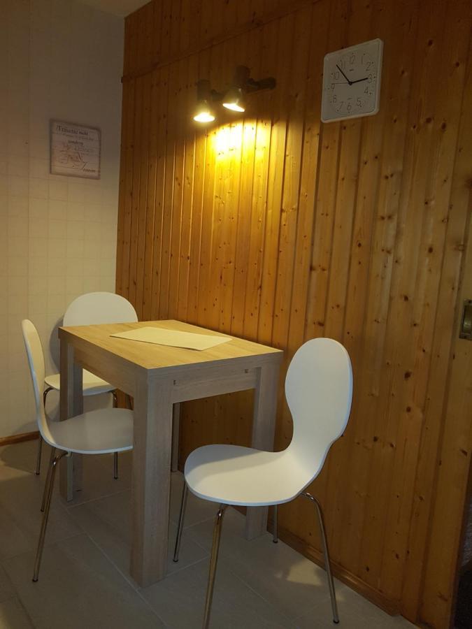 Pension Zum Weissen Hirsch Reitwein 外观 照片